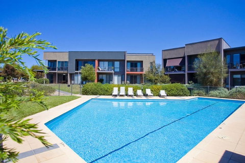 19 Coast Drive - Holiday Cairns 1
