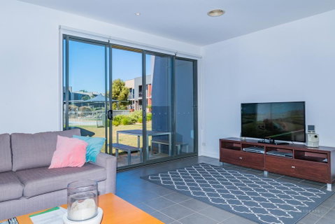 19 Coast Drive - Holiday Cairns 2
