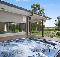 1OAK - Holiday Cairns