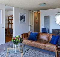 2 Bdrm South Yarra Apt With Balcony and Parking - Holiday Cairns