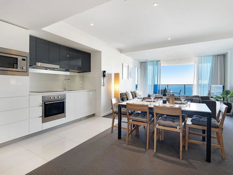 2 Bedroom Ocean View 27 Floors Above H-Residences - Holiday Cairns 1
