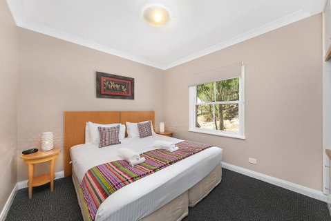 2 Bedroom Villa @ Oaks Cypress Lakes Resort - Holiday Cairns 2