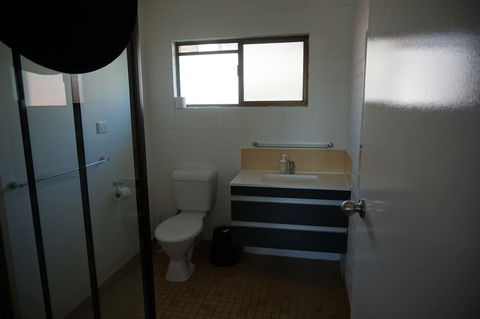 2-29 Rumbalara Avenue - Rainbow Beach, Bring Your Dog Or Your Cat Or Bring Both, Free Wi-Fi - Holiday Cairns 1