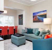 2-Bed Balmain Retreat with Outdoor Patio - Holiday Cairns