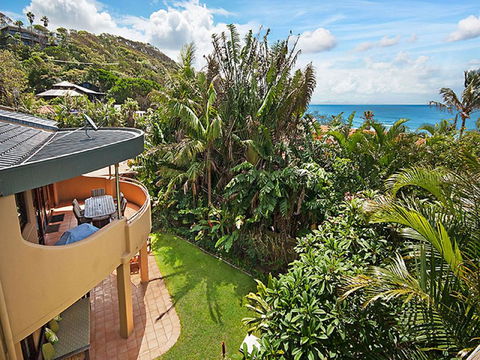 2/9 Marine Parade, Wategos Beach - Beachbound - Holiday Cairns 0