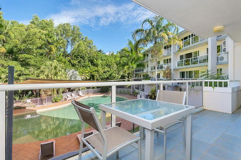 214 Spindle Cowrie Apartment - Holiday Cairns 0