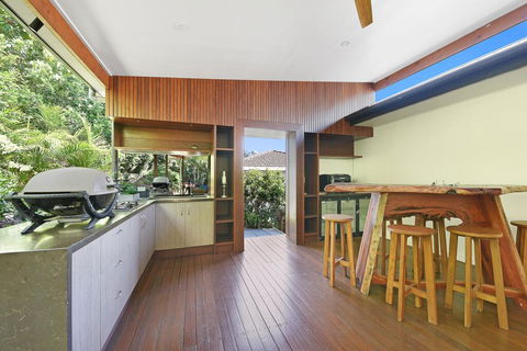 250 David Low Way, Peregian Beach - Holiday Cairns 0