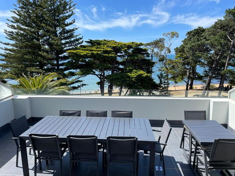 C-Scape Penthouse - Cowes Beach Front - Holiday Cairns 4
