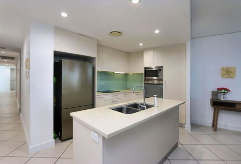 C Bargara Unit 101 - Holiday Cairns 2