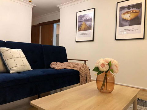 CAMPBELLTOWN HOLIDAY HOME 3 BED + FREE PARKING NCA039 - Holiday Cairns 4