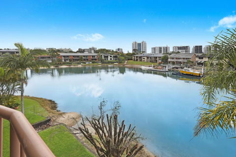 CANAL7-ON THE MOOLOOLABA CANAL! - Holiday Cairns 0