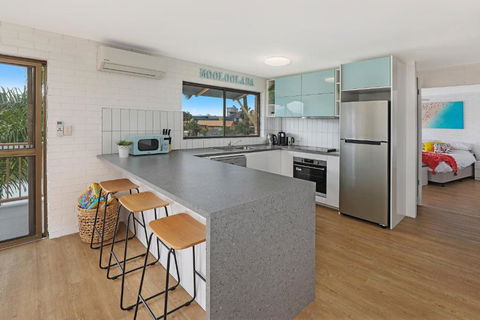CANAL7-ON THE MOOLOOLABA CANAL! - Holiday Cairns 2