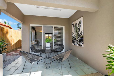 Casa Villa- Peaceful Retreat - Holiday Cairns 2