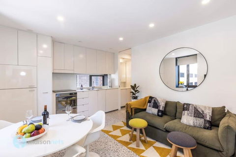 Darlinghurst Apt W A C Balcony Only A Walk To CBD - Holiday Cairns 3