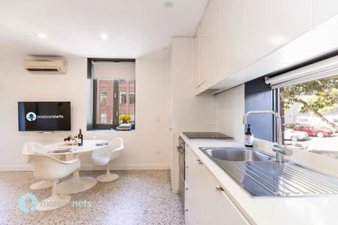 Darlinghurst Apt W A C Balcony Only A Walk To CBD - Holiday Cairns 2