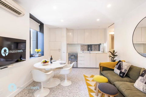 Darlinghurst Apt W A C Balcony Only A Walk To CBD - Holiday Cairns 4