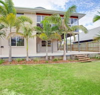 29 Cypress Avenue - Rainbow Beach Close to the beach with a pool - Holiday Cairns
