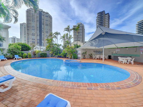 2BR Aloha Lane Main Beach Apartment - Holiday Cairns 3