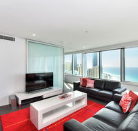 3 Bedroom Ocean View Private Apartment in Surfers Paradise - Holiday Cairns