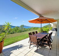 3 Bedroom Poinciana Lodge - Holiday Cairns