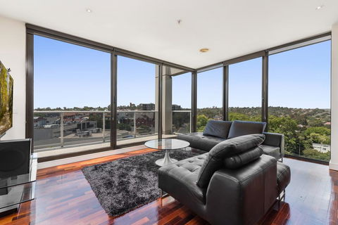 3-Bed Apartment With Parking Near Parks And Dining - Holiday Cairns 2