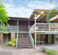 33 Cooloola Drive - Rainbow Beach Walk to the beach pet friendly - Holiday Cairns