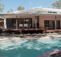 33 Esprit Drive - Rainbow Shores Style Comfort and Relaxation Pets Welcome Pool - Holiday Cairns