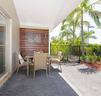 356 ' Oaks Pacific Blue' 265 Sandy Point Rd - Air conditioned direct pool access and suited for disability - Holiday Cairns