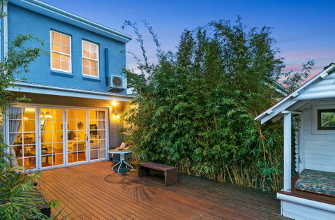 4 Ensuite Chelsea Villa CBD-Airport - Holiday Cairns 0