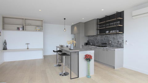 4 Free Paking 4Bed3Bath Deluxe Townhouse - Holiday Cairns 3