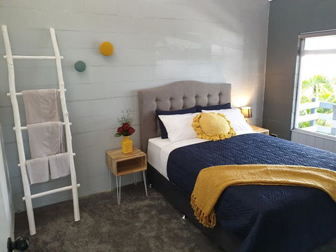 454 Charlton Esplanade Apartment - Holiday Cairns 0