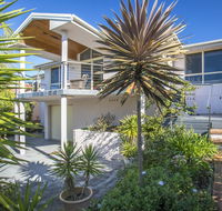 58 Seaview St - Summer Days - Holiday Cairns