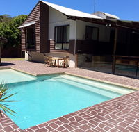 6 Bomburra Court - Rainbow Beach Pet Friendly in great Bush and Beach location - Holiday Cairns