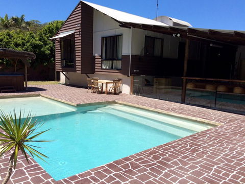 6 Bomburra Court - Rainbow Beach, Pet Friendly In Great Bush And Beach Location - Holiday Cairns 0