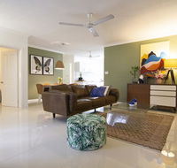 66 Martyn Street - Holiday Cairns