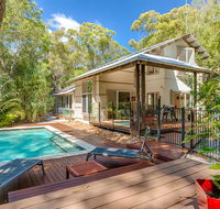 7 Naiad Court - Rainbow Shores Perfect Beach House Swimming Pool and Walk To Beach Aircon Wi-Fi - Holiday Cairns