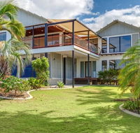 90 Cooloola Drive - Rainbow Beach Luxury Beach House Ocean Views - Holiday Cairns