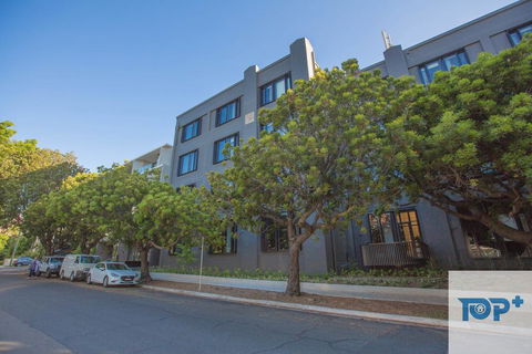 98 Roserbery - Holiday Cairns 1