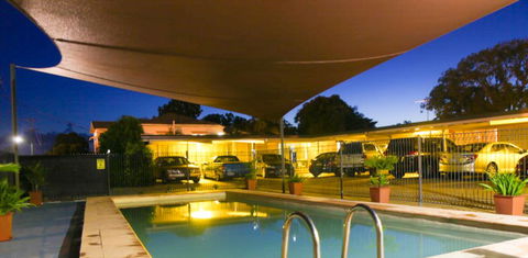 A & A Motel - Holiday Cairns 0