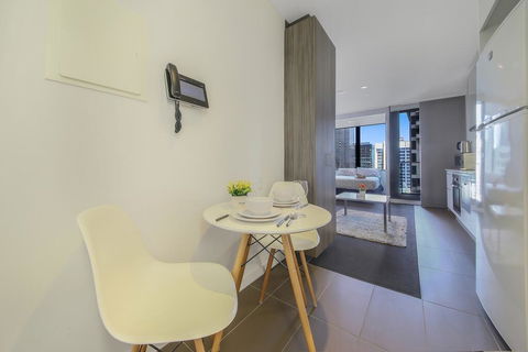 A Cozy & Comfy Studio Next To Southern Cross - Holiday Cairns 2