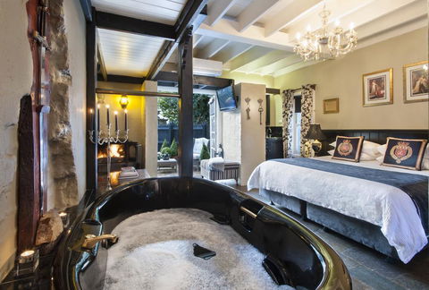 A Loft In The Mill Boutique Accommodation - Holiday Cairns 3