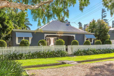 A PERFECT STAY - Aaloka Bay - Holiday Cairns 0