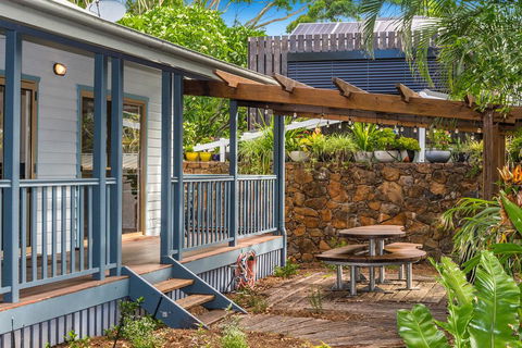 A PERFECT STAY - Barefoot Lane - Beach House - Holiday Cairns 3