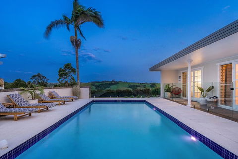 A PERFECT STAY - Byron Hills Hinterland Retreat - Holiday Cairns 0
