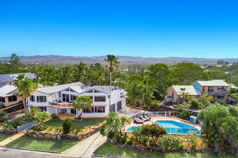 A PERFECT STAY - Byron Pacific Vista - Holiday Cairns 0