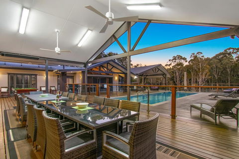 A PERFECT STAY - Lennox Unique Coastal Retreat - Holiday Cairns 1