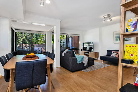 A PERFECT STAY - Mahogany Lodge - Holiday Cairns 2