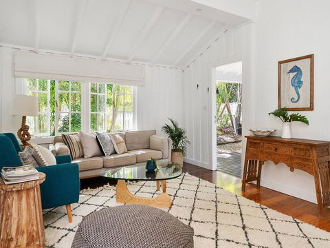 A PERFECT STAY - San Juan Surfers Cottage - Holiday Cairns 1