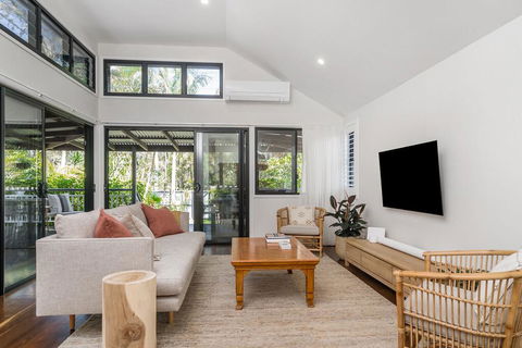 A PERFECT STAY - Solstice - Holiday Cairns 0