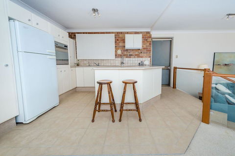 A Yachtsmans Rest, Unit 4/37 Victoria Parade - Holiday Cairns 2